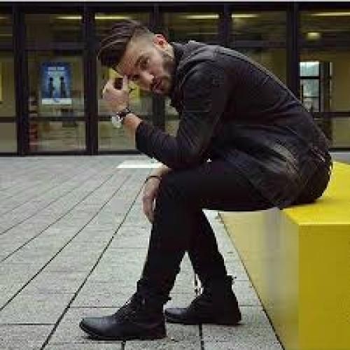دانلود آهنگ من بی تو یعنی پاییز بدون بارون یه شهر بدون قانون  وحید مولایی