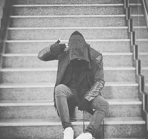 دانلود آهنگ یکی یدونه م بوده من به هیچکس خیانت نکردم  یاسر بینام