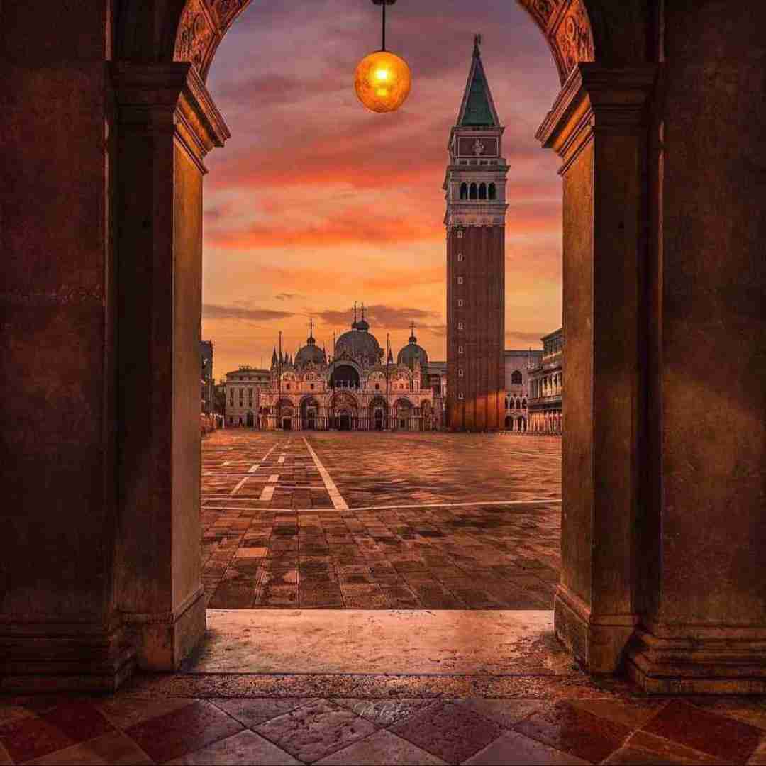 دانلود آهنگ فریکم فریکم فریک الان رو تکسات خیلی