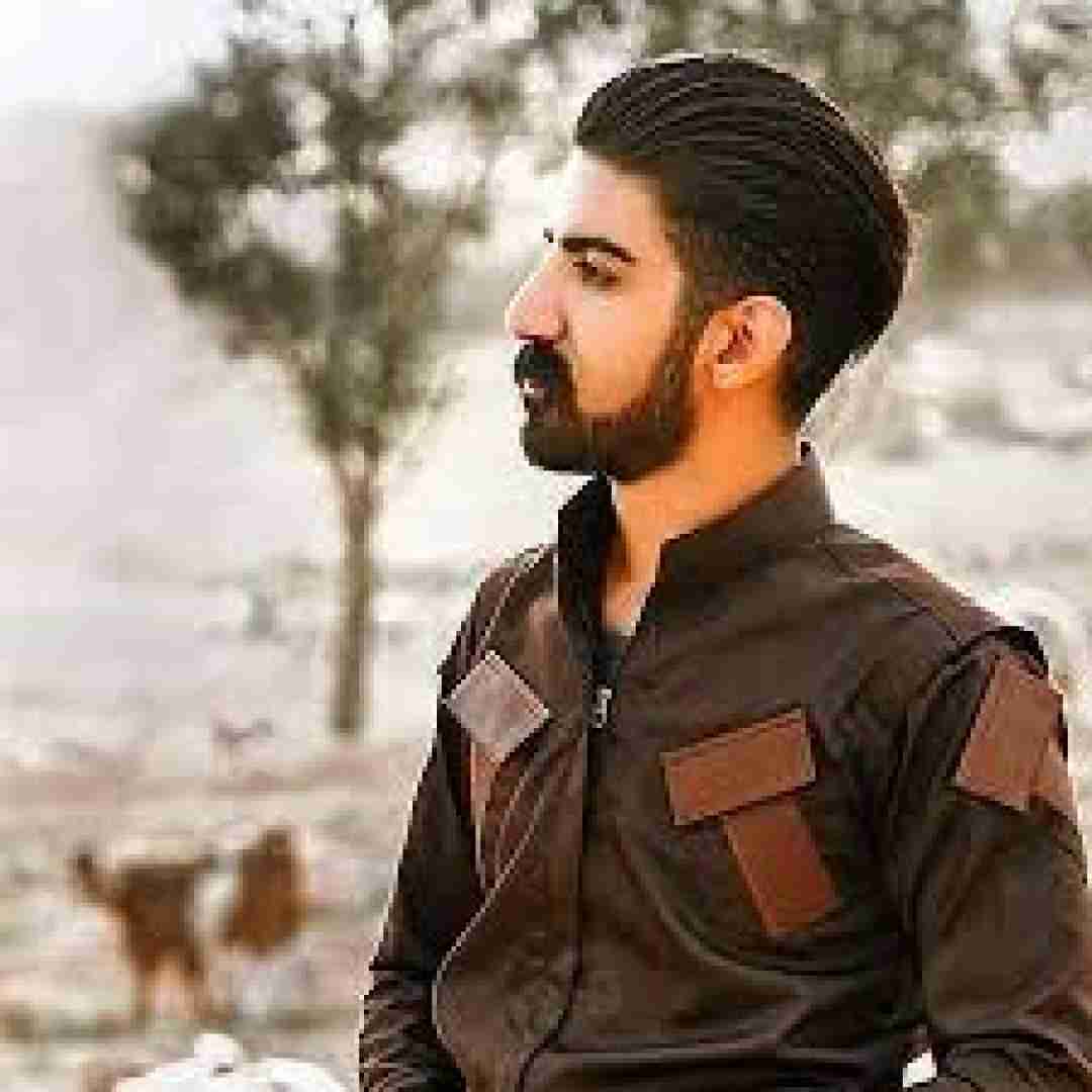 دانلود آهنگ دسمالگم خیس خیسه حالم بدجور بیس بیسه میلاد غلامی