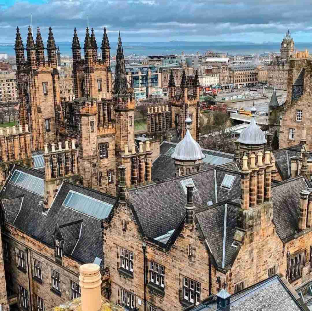 دانلود آهنگ به کسی ربطی نداره که تو اینجوری واسم تب میکنی 