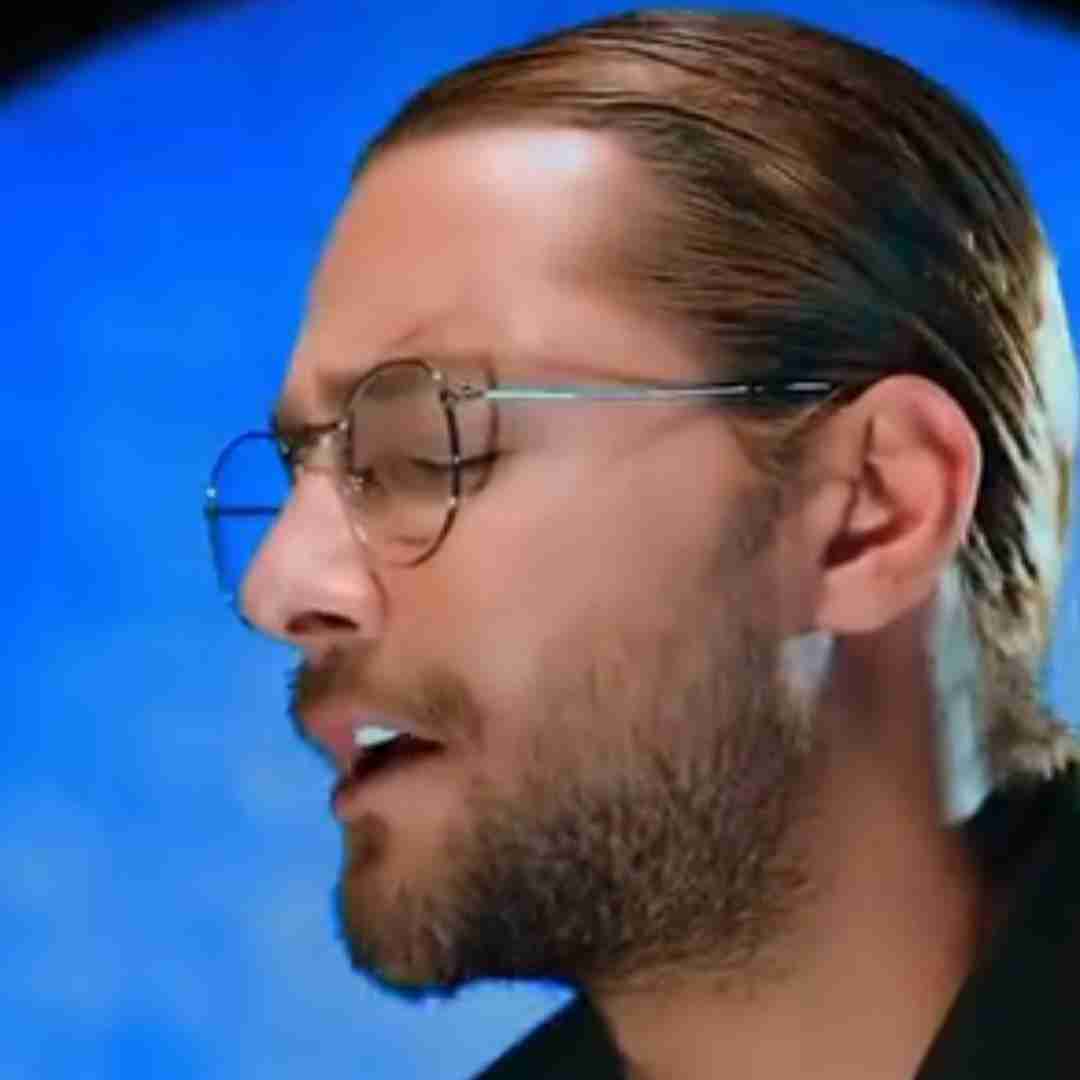 دانلود آهنگ من عاشق شدم انگار طلسم شدم امیر مقاره