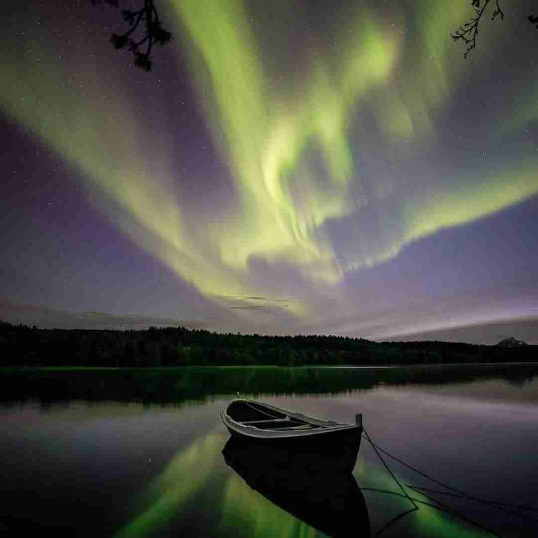 دانلود آهنگ برگشتم دیدم حالت خوبه قلبت عین ساعت میکوبه