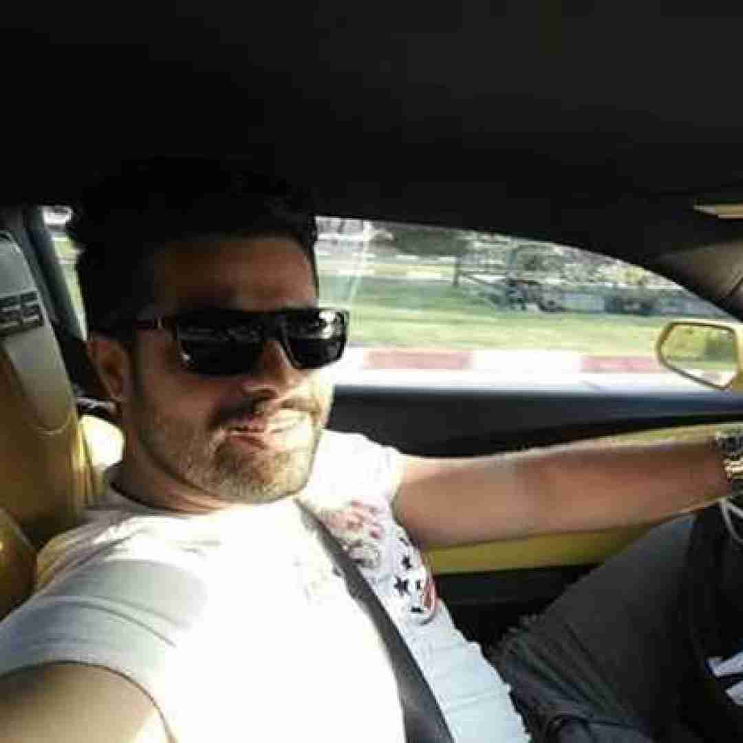 دانلود آهنگ دلم را ربودی با یک اشاره با صدای رضا کاظمی - زنده خوانی