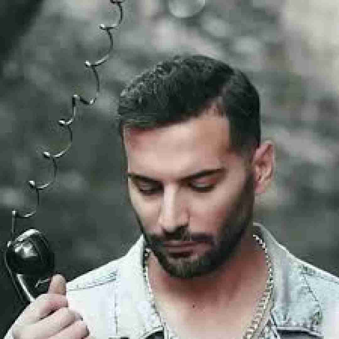 دانلود آهنگ به مولا مغزم لنگ شنیدنه صداته کیوان