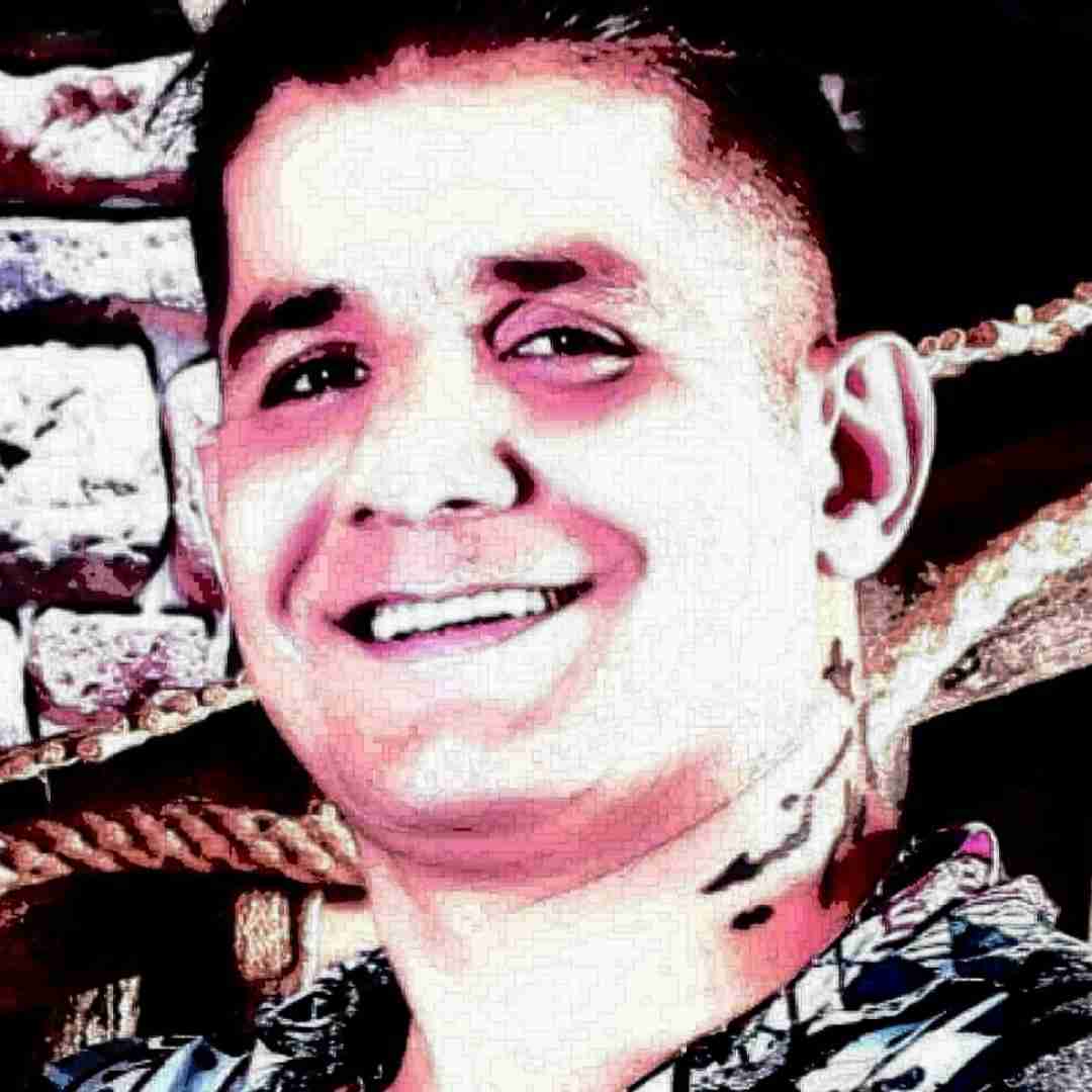 دانلود آهنگ ارای چاویل تو چه نکردم گلم محسن تی وی