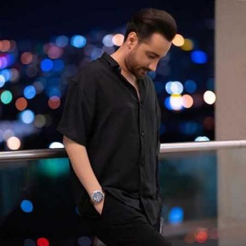 دانلود آهنگ ﻣﻨﻮ ﮔﺮﻳﻪ و ﻗﻠﺐ ﻛﻠﺎﻓﻪ ﺗﻮی ﭘﺎﺗﻮﻗﻤﻮن ﺗﻪ ﻛﺎﻓﻪ سامان جلیلی