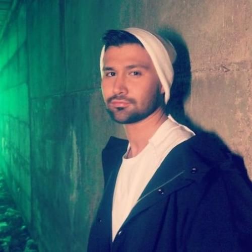 دانلود آهنگ ﻣﻨﻢ اون ﮔﻠﺪون ﺗﻨﻬﺎ اﮔﻪ ﺑﺎروﻧﻢ ﻧﺸﻰ ﻧﻤﻴﻤﻮﻧﻢ یاسین ترکی
