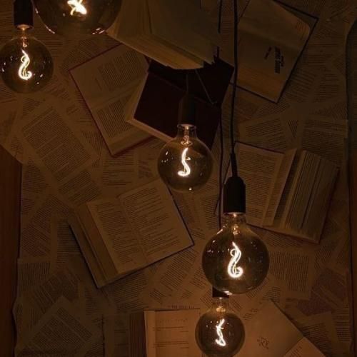 دانلود آهنگ یه سری آدمه از تو ترکیده به خودت میای جونیت میره